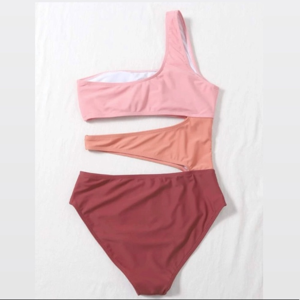 *NEW* One Piece Swimsuit